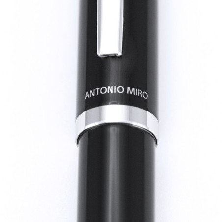 Stylo Bille Personnalisé Éco-responsable - Dayo Matières : métal Couleurs : noir goodies publicitaire événementiel
