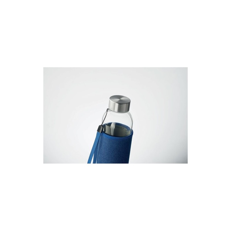 Bouteille et housse en denim personnalisées pour panier pique-nique 4 personnes, MIMBRE PLUS Matières : verre Couleurs : bleu im