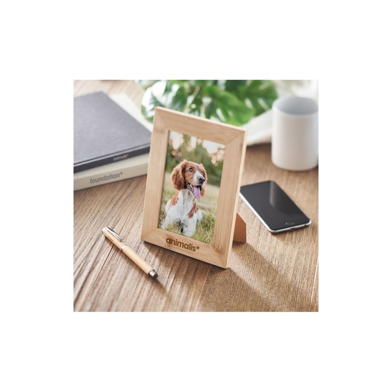 Cadre photo personnalisé en bambou  GAZO Matières : bambou Couleurs : bois marquage laser ultra précis