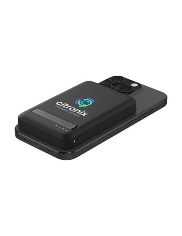 Belkin 5k Qi2 MagSafe PowerBank with Kickstand 2