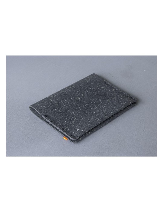 Recycled Leather Passport Holder étui à passeport
