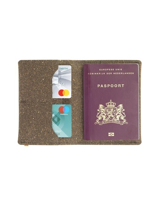 Recycled Leather Passport Holder étui à passeport