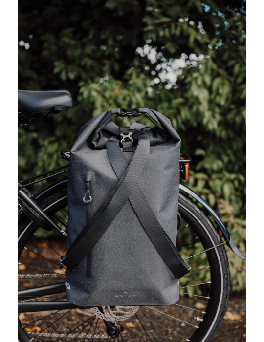 Sac à vélo imperméable 25L Nordic Drift Trail RCS personnalisable