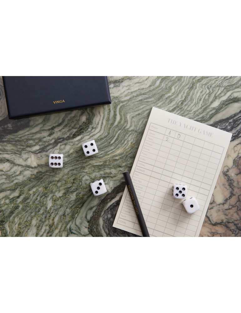 Jeu de cinq dés Vinga The Yacht en boîte cadeau personnalisable