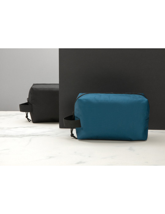 Trousse toilette Impact AWARE 300D en rPET personnalisable