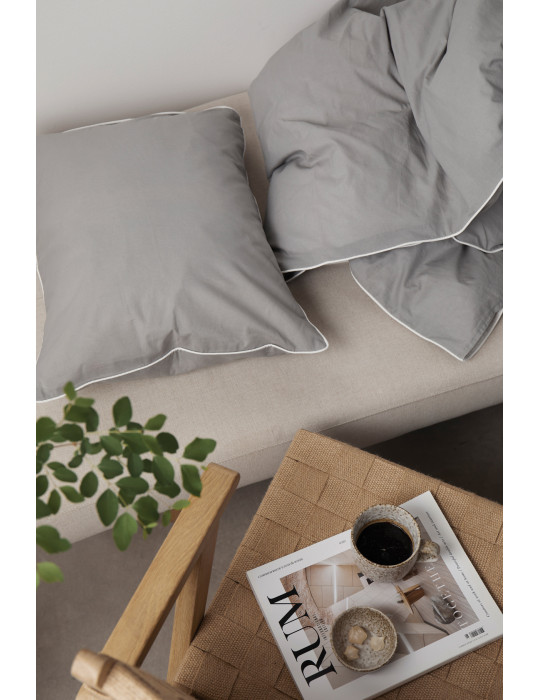 Linge de lit Vinga Marston quatre pièces coton OCS publicitaire