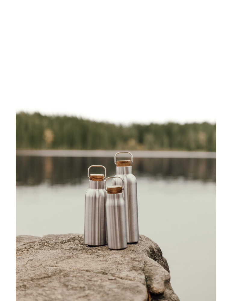 Grande bouteille Vinga Ciro 800 ml acier recyclé RCS personnalisable