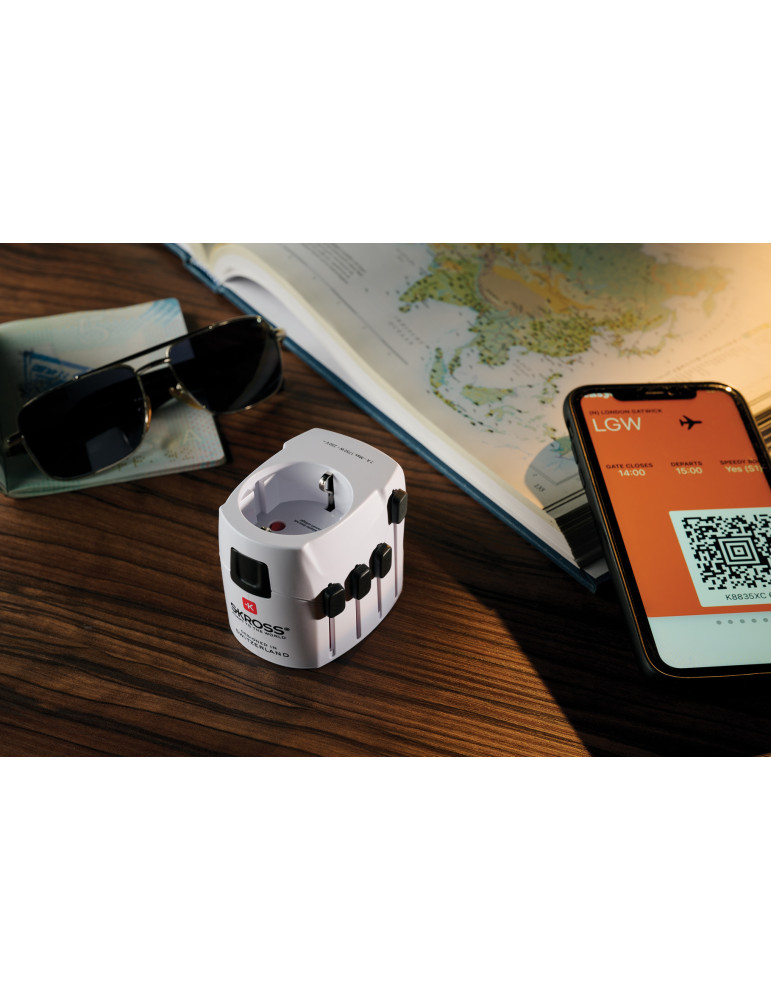 Adaptateur SKROSS PRO universel trois pôles personnalisable