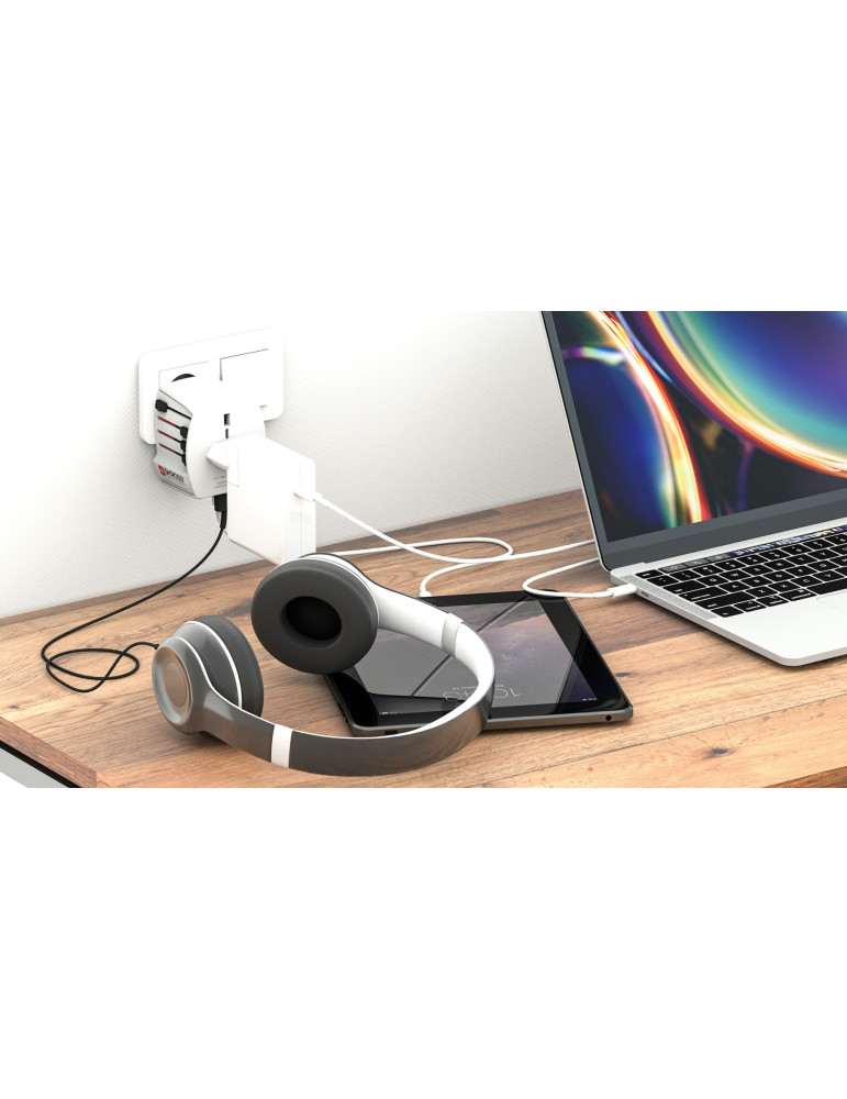 Adaptateur SKROSS MUV deux pôles avec USB et USB-C personnalisable