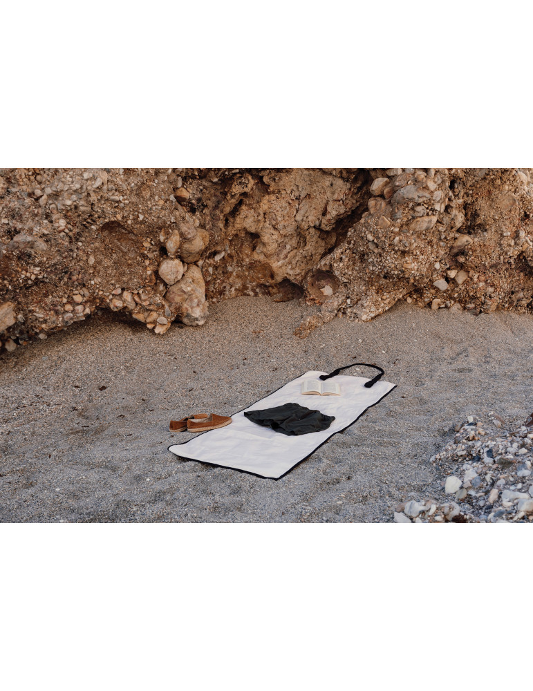 Tapis de plage Vinga Volonne toile recyclée AWARE personnalisable