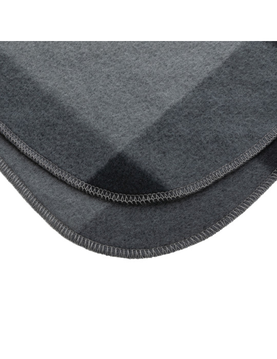 Plaid polaire à carreaux 127 × 152 cm personnalisable