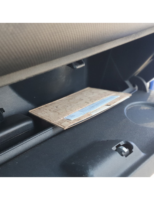 Porte-carte grise en liège avec embossage