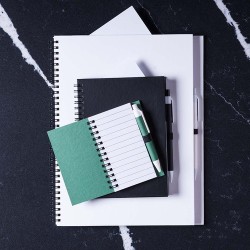 Carnet Personnalisable Éco-responsable Koguel Matières : carton recyclé Couleurs : bleu cadeau affaires élégant