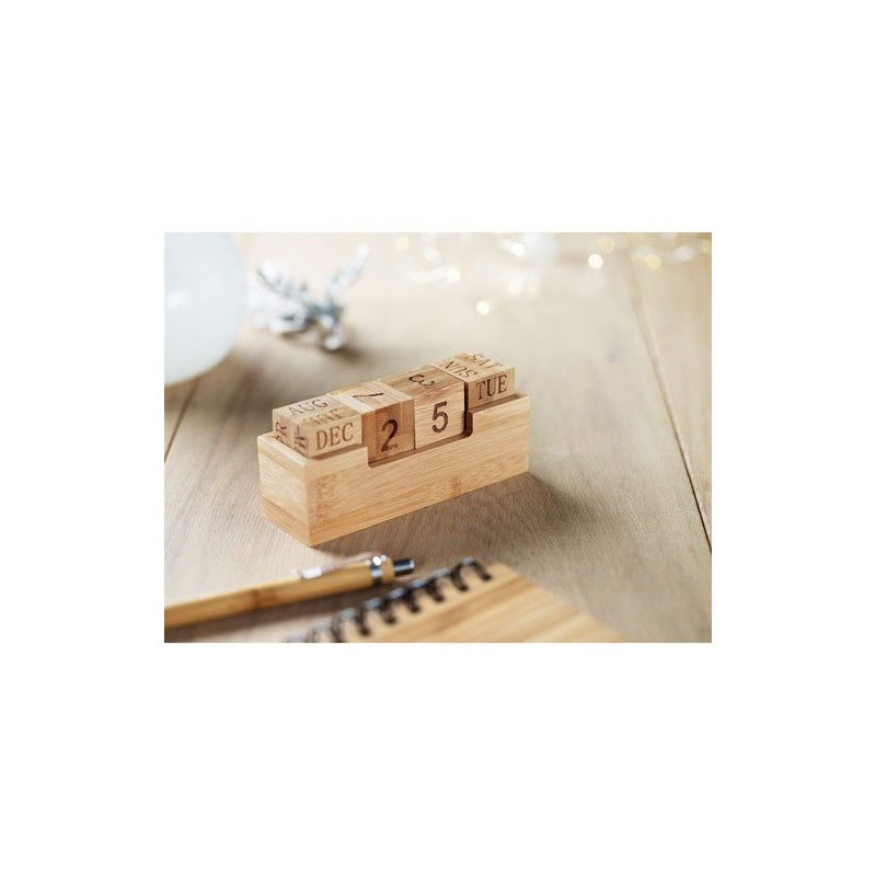 Calendrier Durable en Bambou Chic - KARENDA Matières : bambou Couleurs : bois goodies publicitaire événementiel
