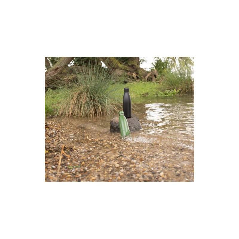 Gourde isotherme  double paroi 500 ml en acier inoxydable - Amara Matières : silicone Couleurs : vert marquage laser ultra préci