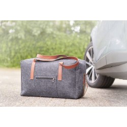 Sac de voyage personnalisé en feutre rPET  Natalie Matières : PET recyclé Couleurs : gris goodies entreprise design