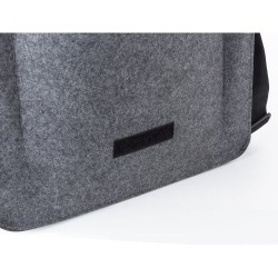 Sacoche  en feutre rPET pour ordinateur Layla Matières : PET recyclé Couleurs : gris cadeau collaborateur premium