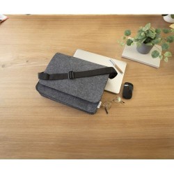 Sacoche  en feutre rPET pour ordinateur Layla Matières : PET recyclé Couleurs : gris accessoire événementiel unique