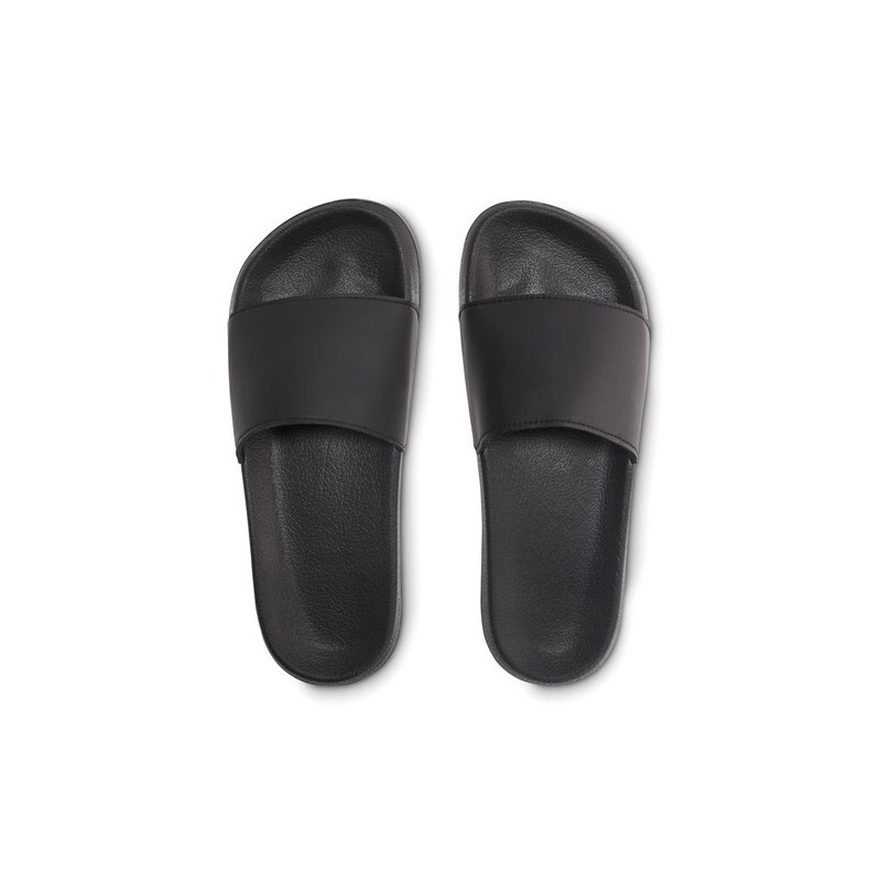 Claquettes antidérapantes personnalisées 46/47 pas cher KOLAM Matières : EVA Couleurs : noir cadeau collaborateur premium