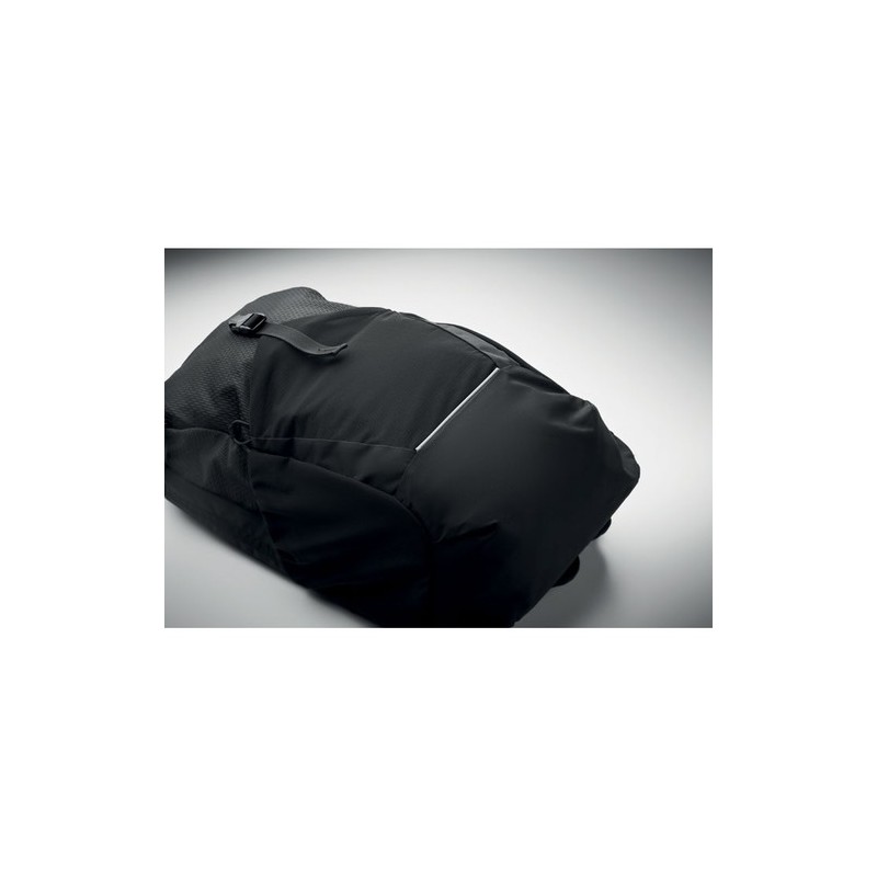 Sac à dos de randonnée personnalisé 18L  BAGGA Matières : PET Couleurs : noir objet promotionnel éco-responsable