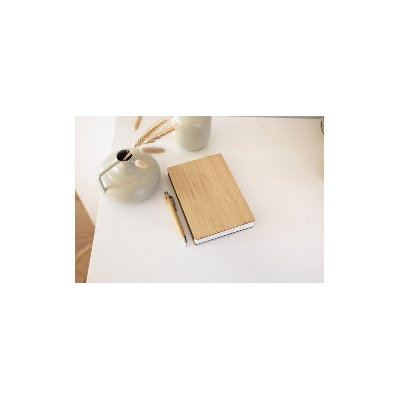 Carnet A5 Éco-responsable en Bambou Personnalisé - Jo, Idéal Cadeau pas cher Matières : bambou Couleurs : brun cadeau collaborat