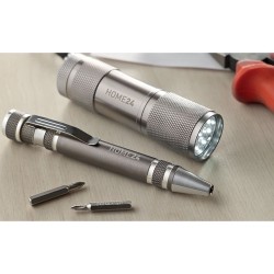 Lampe Pratique et Polyvalente avec Tournevis - COMBITOOL Matières : aluminium Couleurs : titane goodies publicitaire événementie