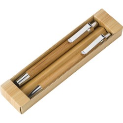 Parure  de stylo bille et porte-mine en bambou Darlene Matières : carton Couleurs : brun objet promotionnel éco-responsable