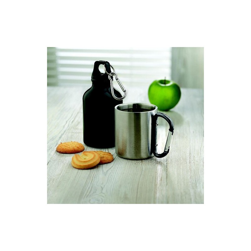 Mug en acier inoxydable personnalisé avec anse mousqueton - TRUMBO Matières : acier inoxydable Couleurs : noir goodies personnal
