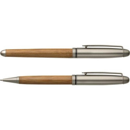 Parure Écriture Éco-responsable en Bambou : Stylo Bille et Roller Addie Matières : acier Couleurs : brun personnalisable avec vo